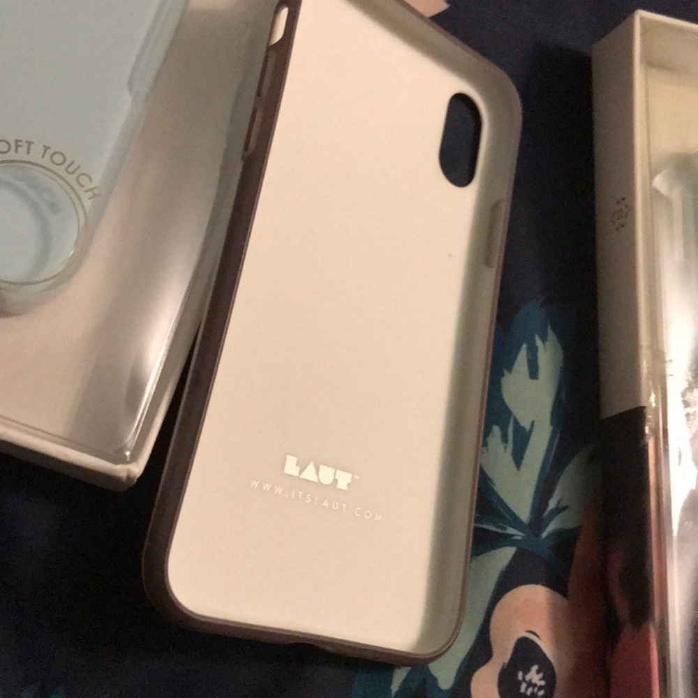 iPhone XR cases - Picture 4 of 5